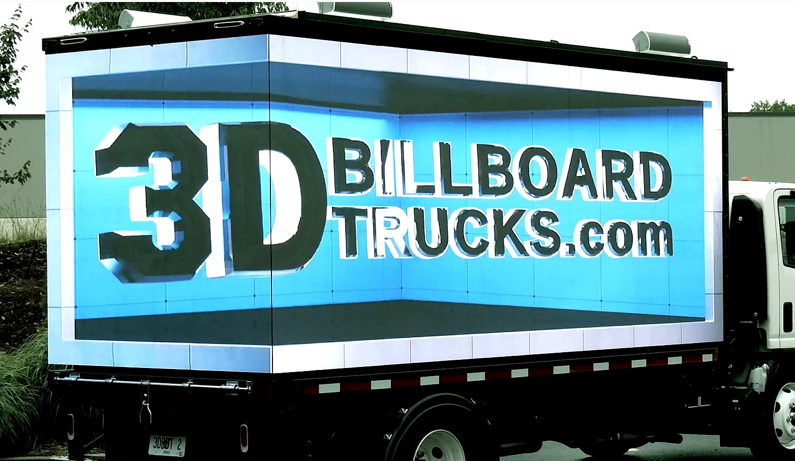 3D anamorphic video on two sides of a LED Billboard truck